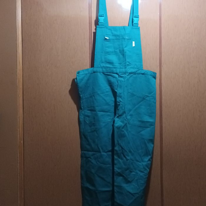 Нови работни гащеризони с презрамки, различни номера