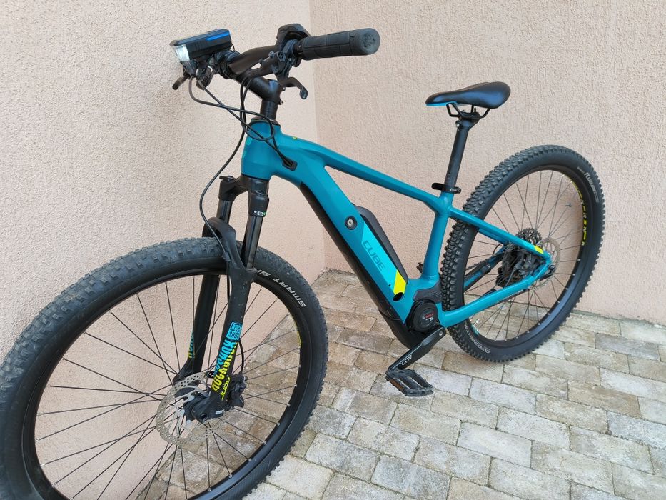 Bicicleta electrica CUBE in stare perfecta