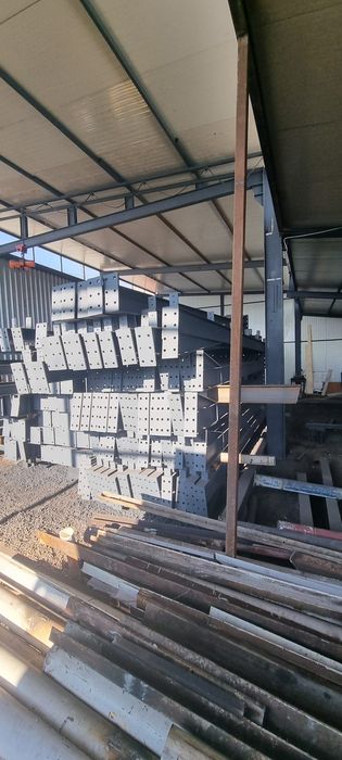 Vând structură metalică 10×20×4h