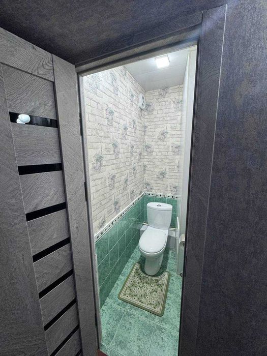 СРОЧНО! Продается двухкомнатная квартира на первом этаже