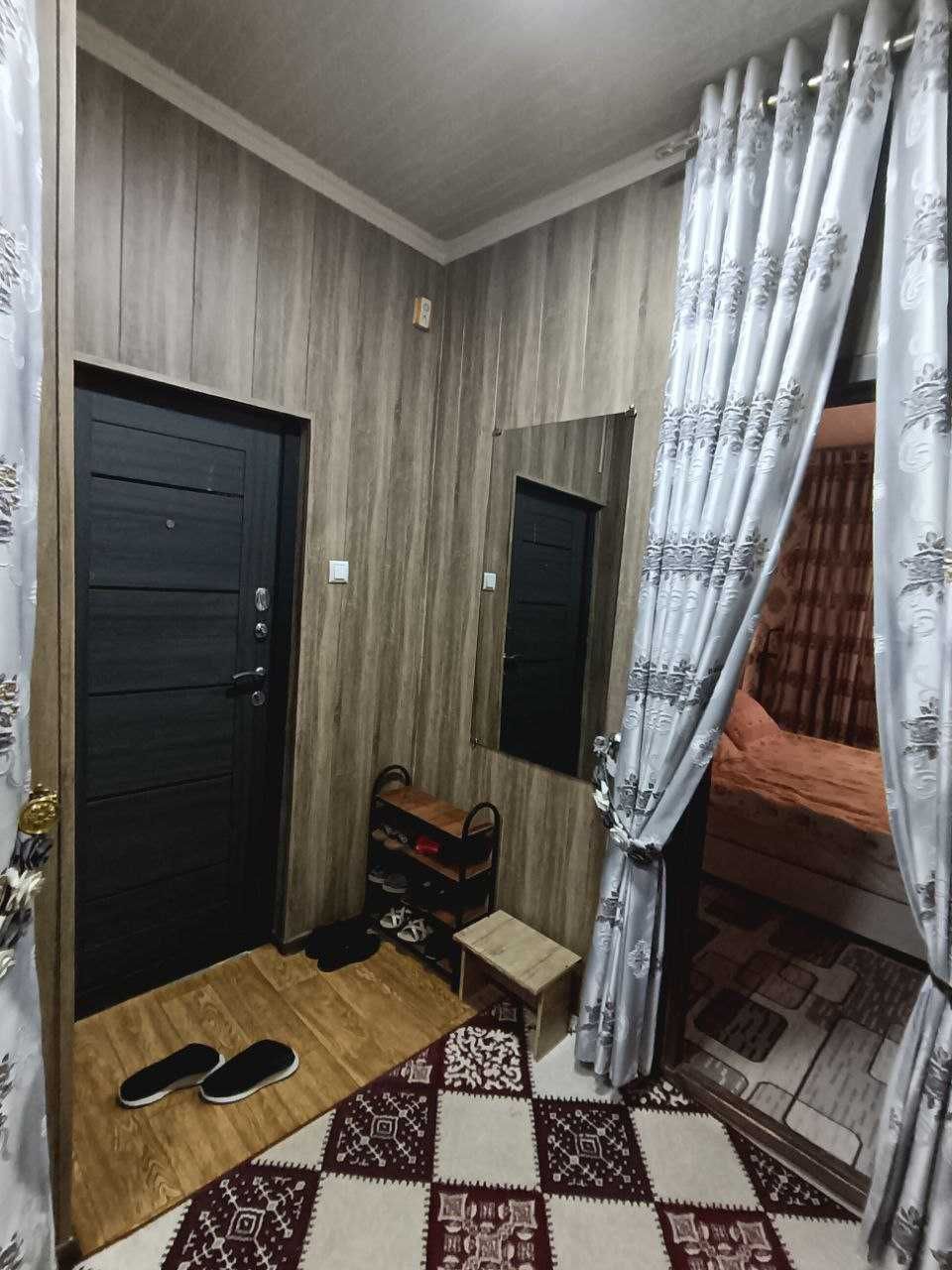 Срочно продаётся 2-х комнатная квартира в Чирчике, 10 м/район