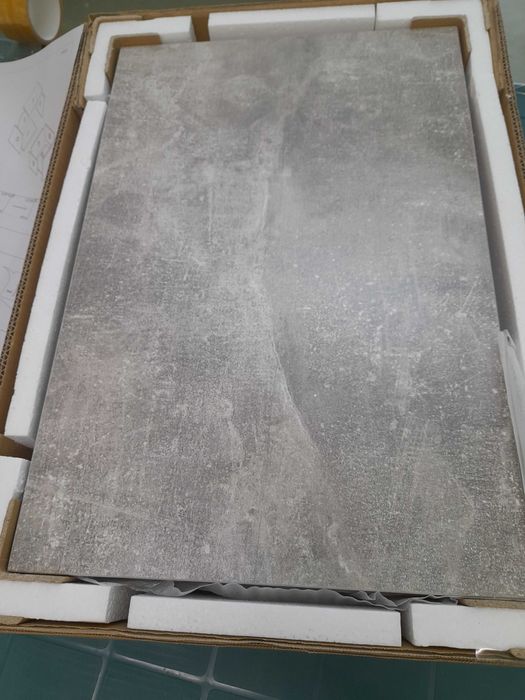 Нощно висящо шкафче -индустриално -50 см ширина в цвят бял ,светъл дъб