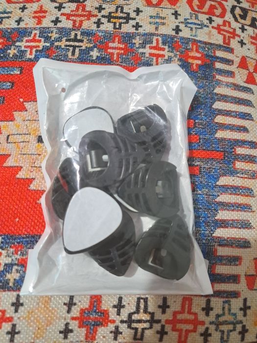 Suporturi pana de chitara