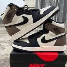 Jordan 1 Dark Mocha 36-45 (Livrare cu Verificare)