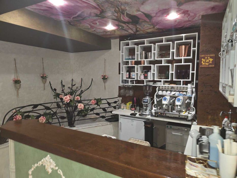 Дава се под наем Заведение в Варна, Център - 220 кв.м за 1500 € - Снимка #2