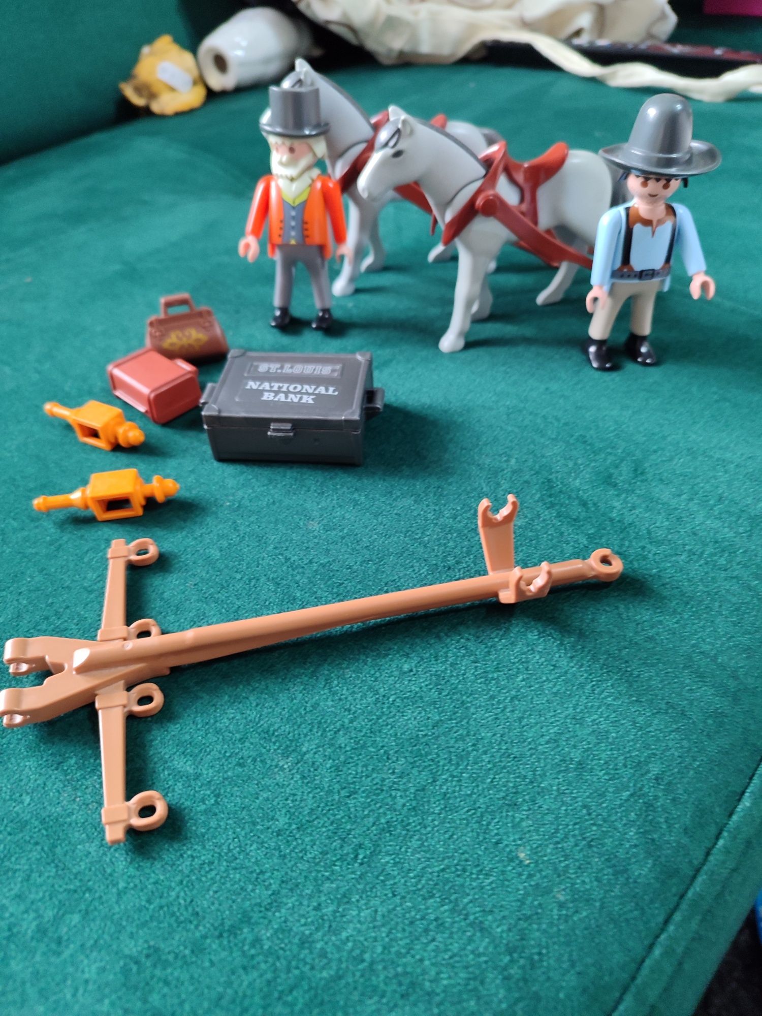 Lot PLAYMOBIL cai si oameni