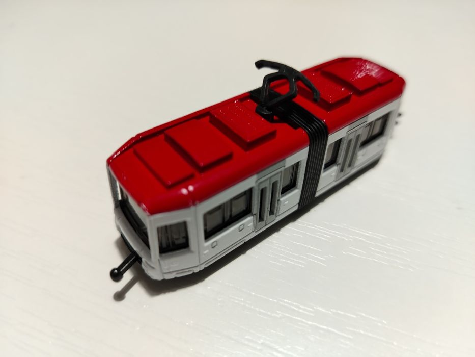 Elicopter și tramvaie marca Siku