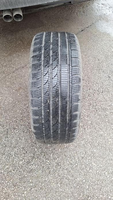 Зимни гуми Tracmax 235/50/18