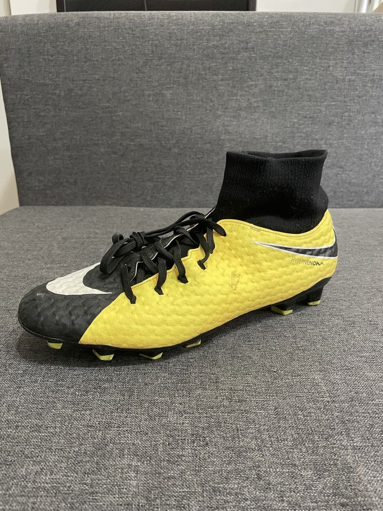 Ghete fotbal Nike Hypervenom Phelon 3 black and yellow