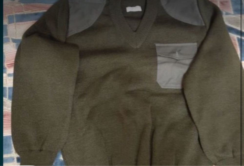 Продается офицерский свитер