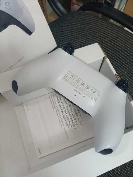 Безжичен контролер Sony PlayStation 5 DualSense (PS5)
