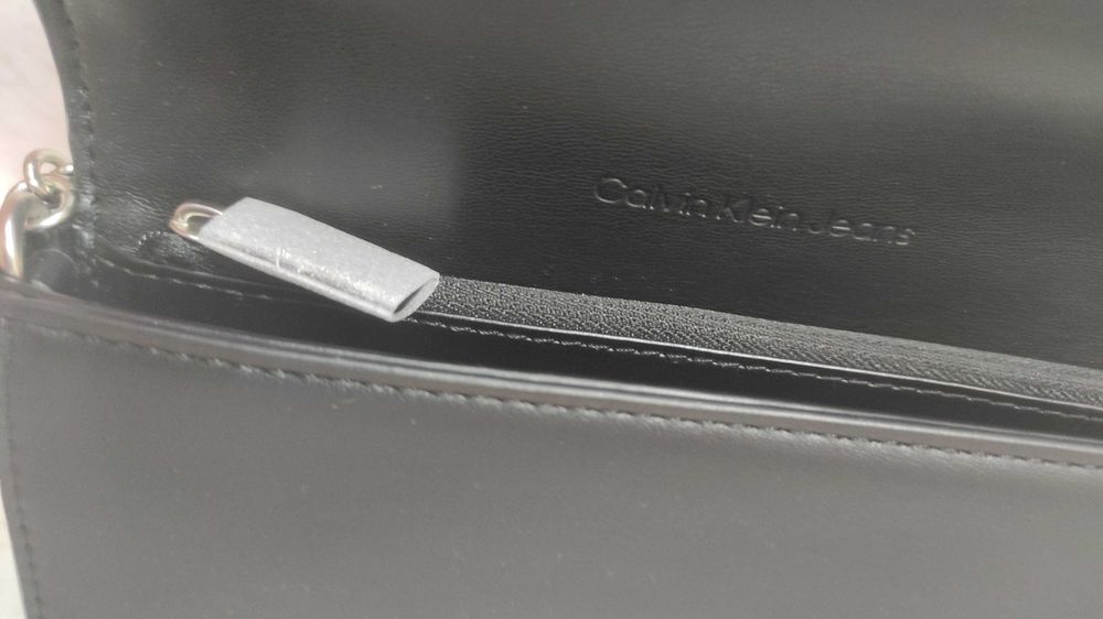 Оригинална дамска чанта Calvin Klein