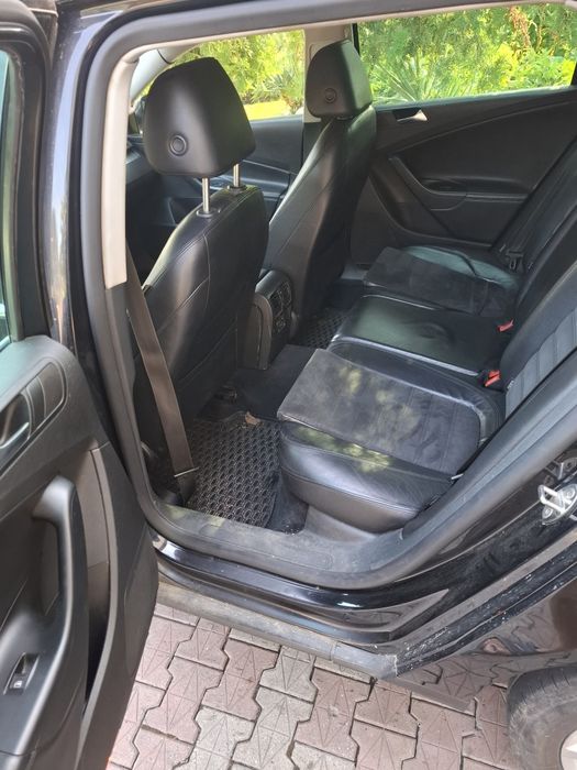 Vând scaune și fete de uși piele VW PASSAT B6,B7 BREAK