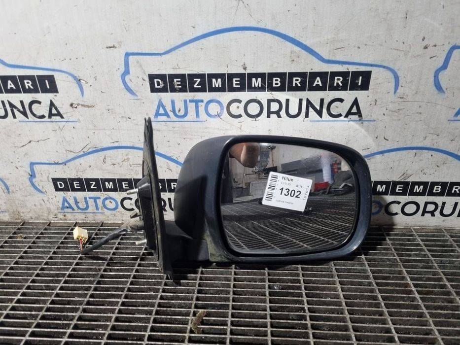 Oglinda dreapta Toyota Hilux 2010 - 2015 4 Usi Silver Metalizat 1C0 (1302) Fara rabatare