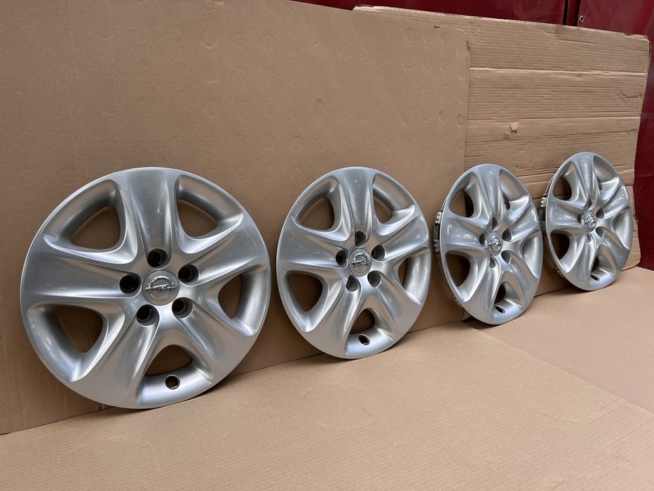 Оригинални тасове за Опел 16 цола Като чисто нови.