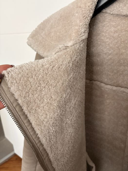 Късо палто ZARA