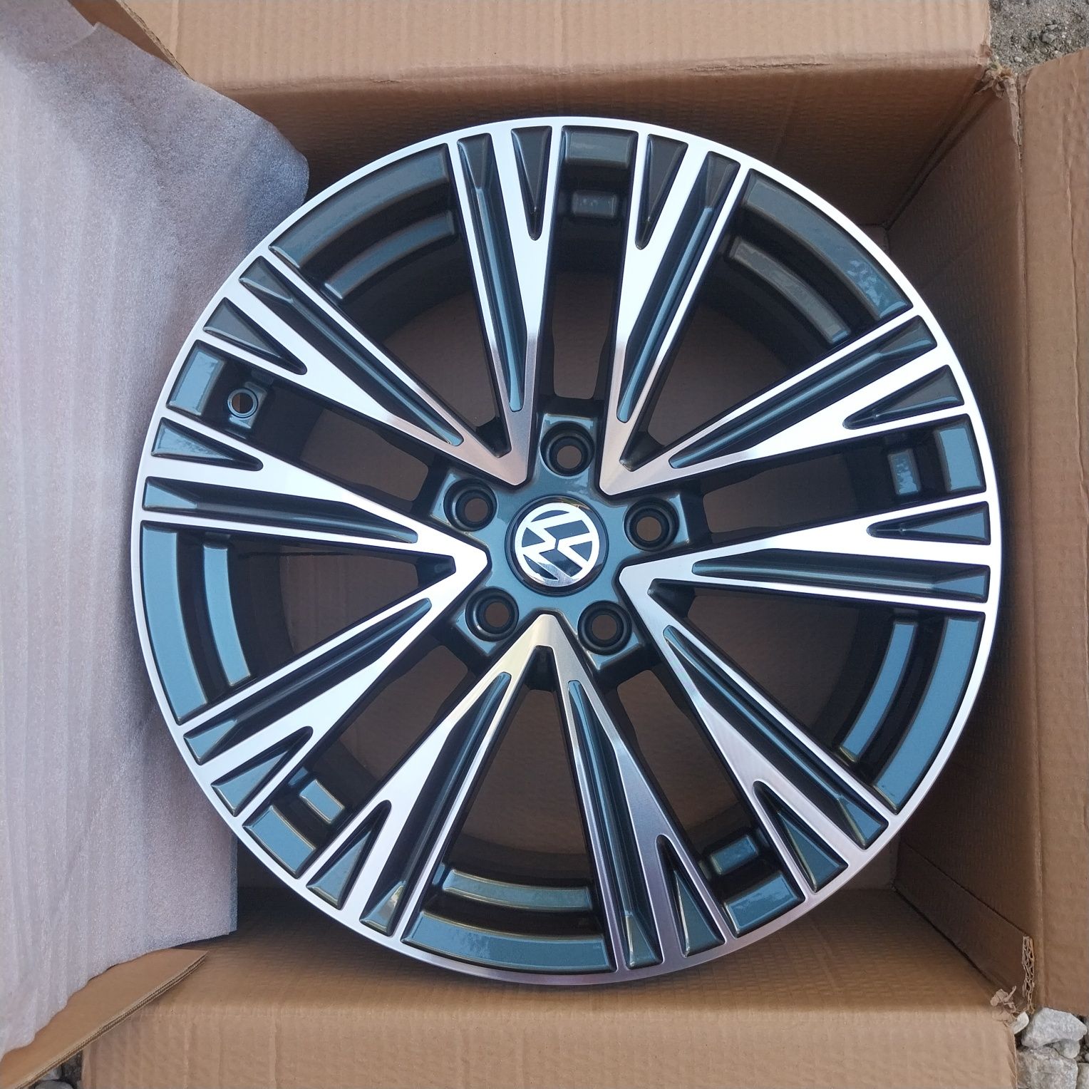 17"цола rs джанти за Audi,VW нов модел A3 A4 A5 A6 A7 A8 Q3 Q5 Промо
