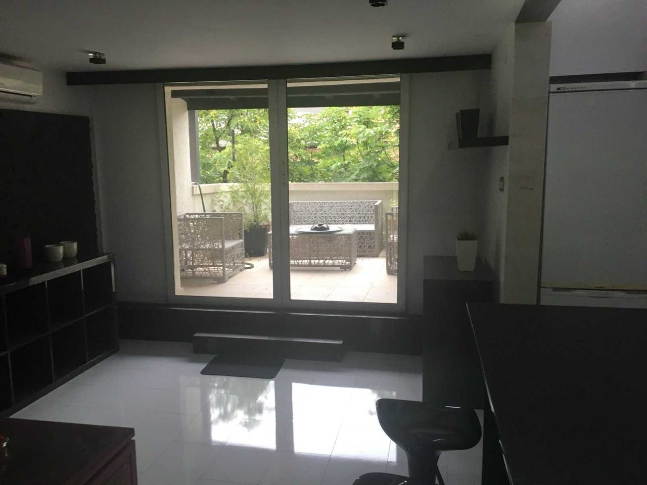 Дава се под наем Тристаен апартамент в София, Център - 82 кв.м за 765 € - Снимка #6
