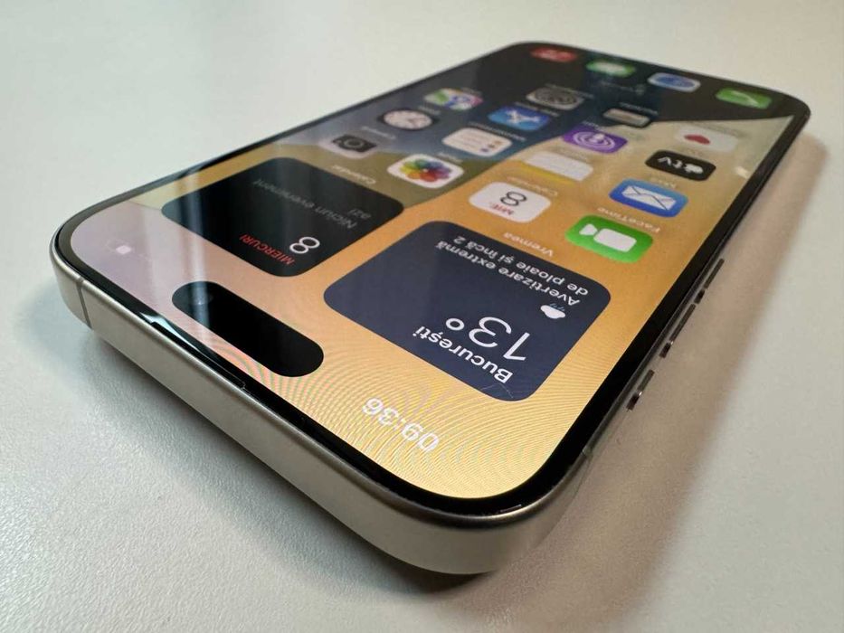  Apple / iPhone 15 Pro / 128 Gb / Natural Titanium