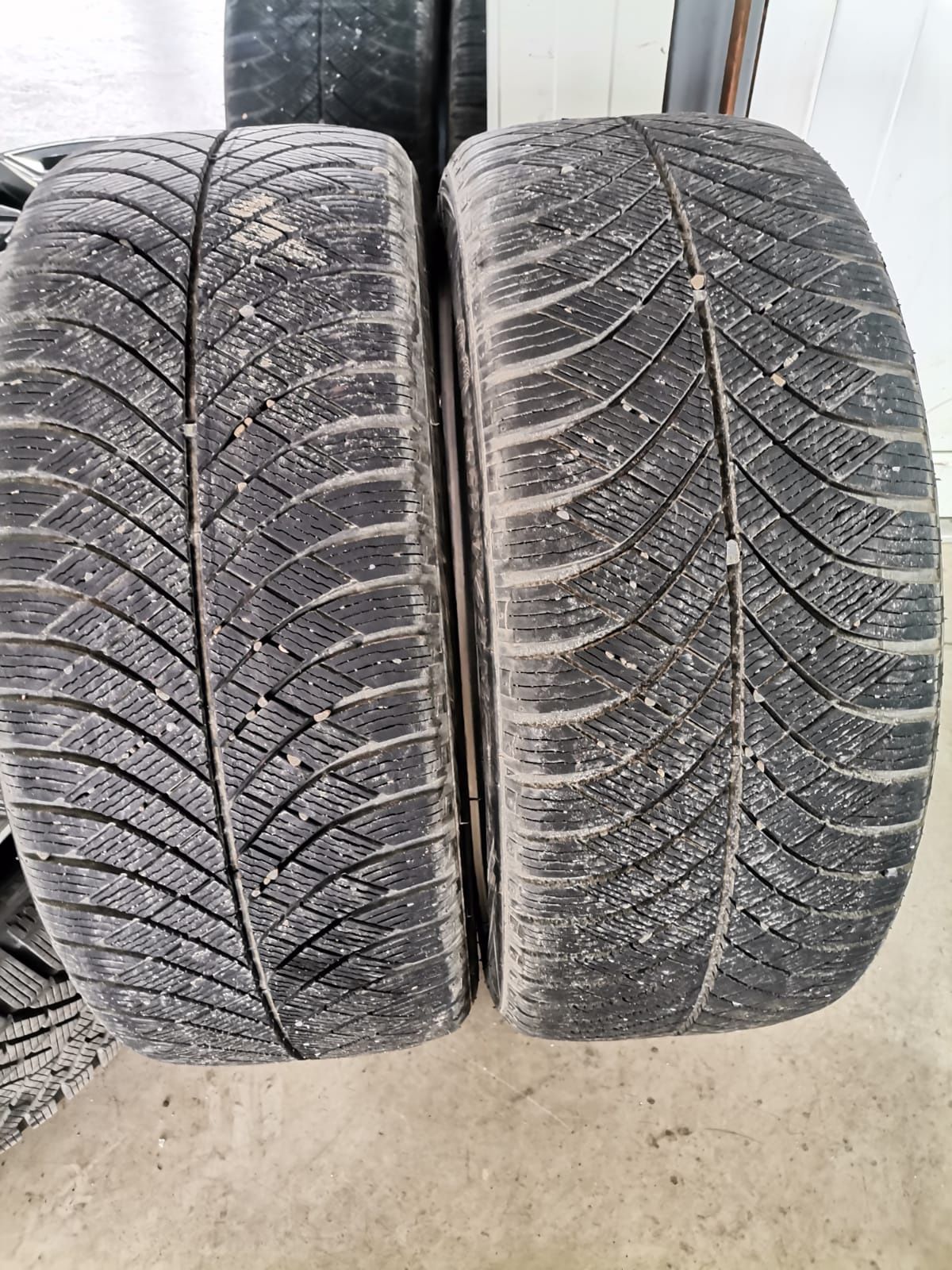 De vânzare 2 cauciucuri all seasons.
Nankang, 245/45 R 19
Dot 3120
7 m