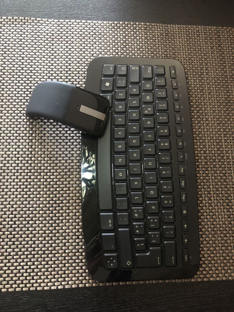 КомплектMicrosoft Arc Wireless Keyboard и Microsoft Arc Mouse Wireless