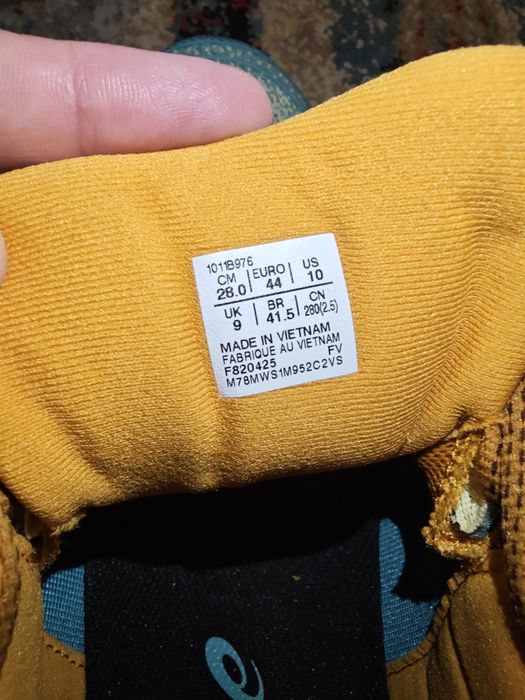 Asics fujitrabuco max 4 (44 PRET FIX)