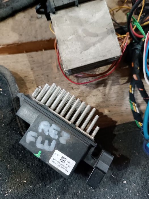 Rezistenta Renault Megane2 Scenic2 Clio3 Laguna2 Fluence Megane3