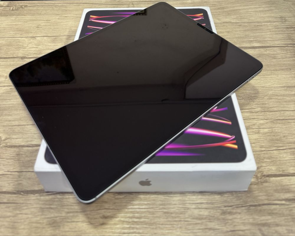 Prodami idyal  ipad Pro 12.9 M2 256GB sim kart