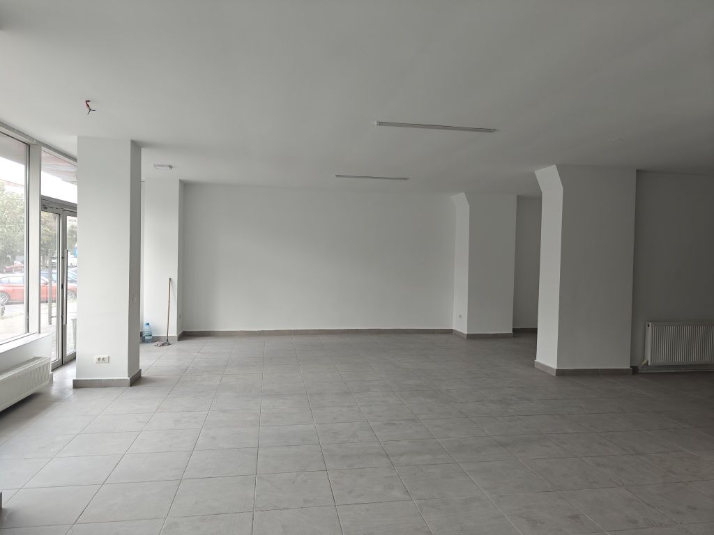 Inchiriez spatiu comercial 155 mp Milcov nr 55