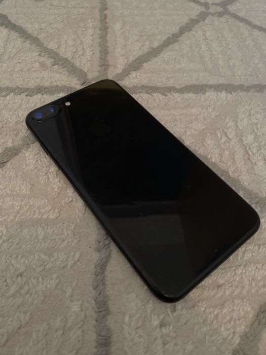 Iphone 7 plus продам