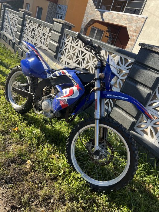 Vând yamaha de 125 cm 4t porneste merge