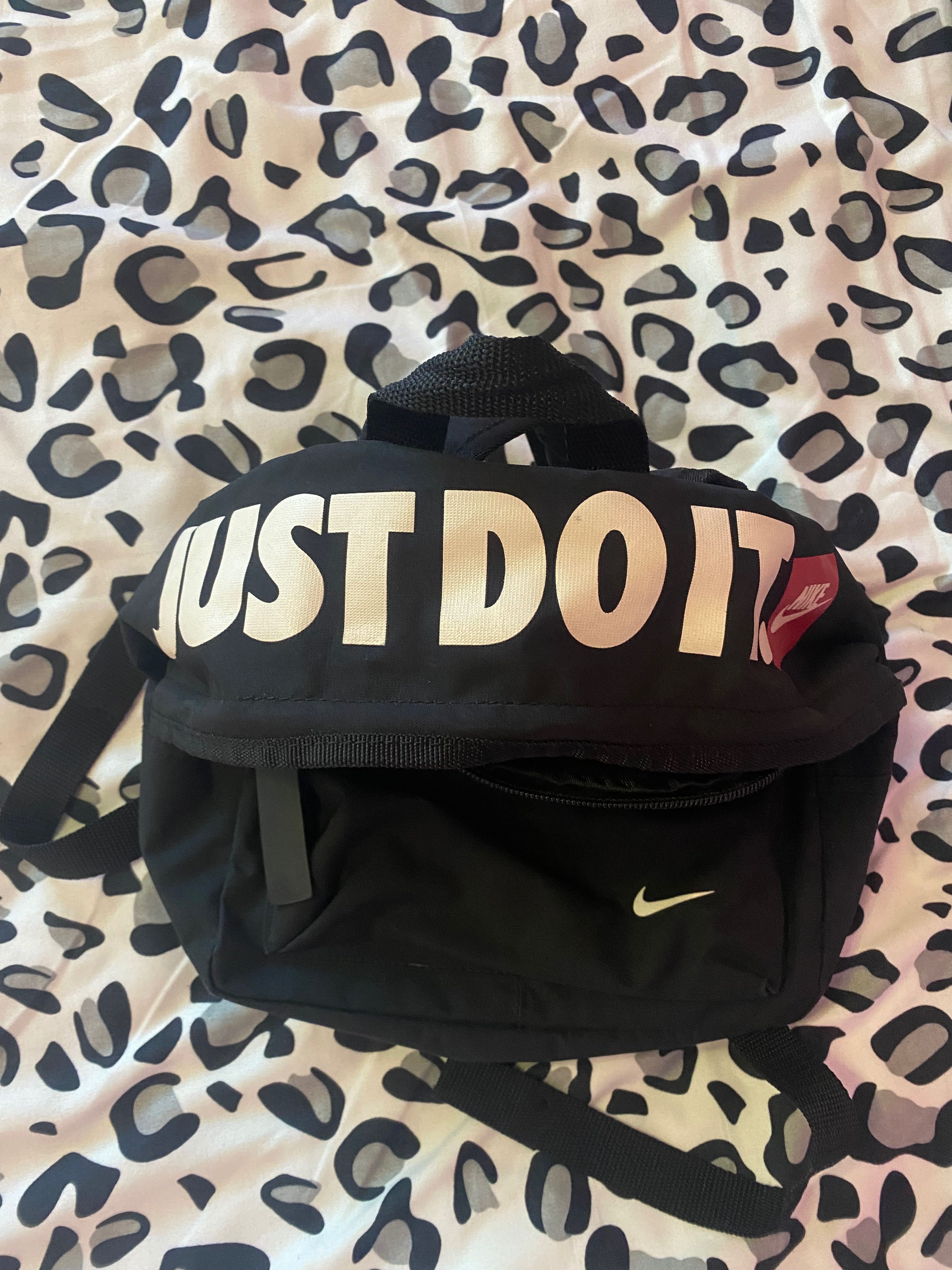 Nike Черна Мини Раница