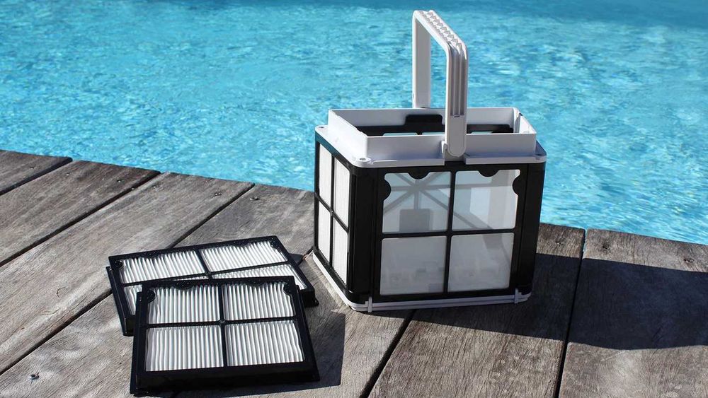 Aspirator Robot curatare piscina Maytronics Dolphin S100