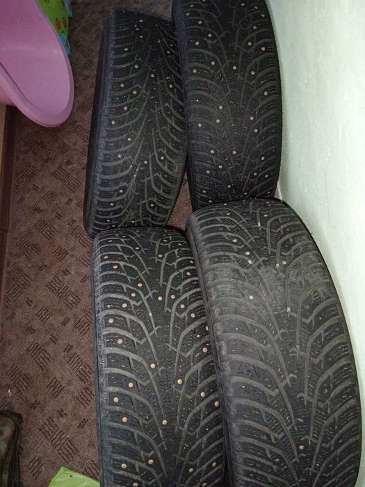 Резина зима 215/60/16