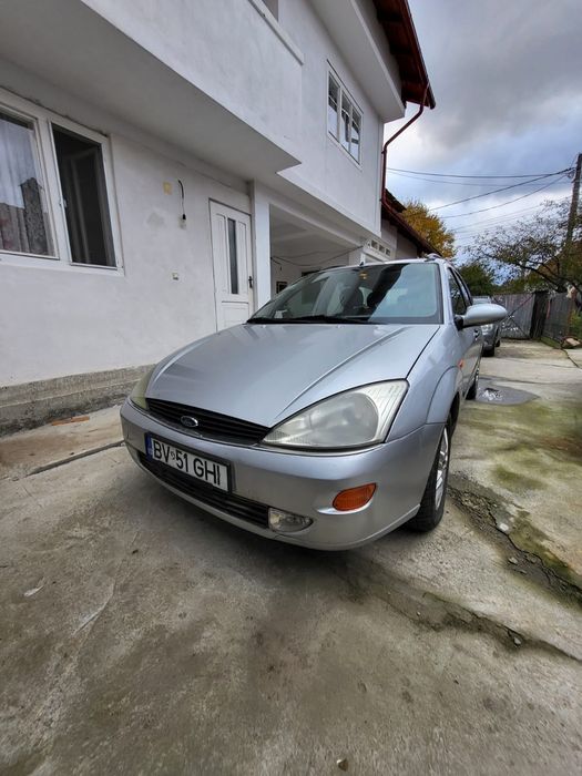 Ford focus masina