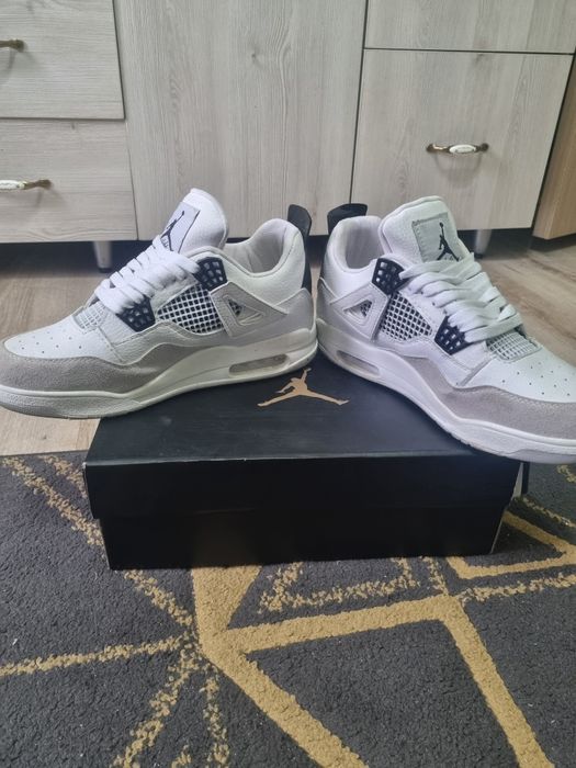 Jordan 4 military black retro mărimea 43!
