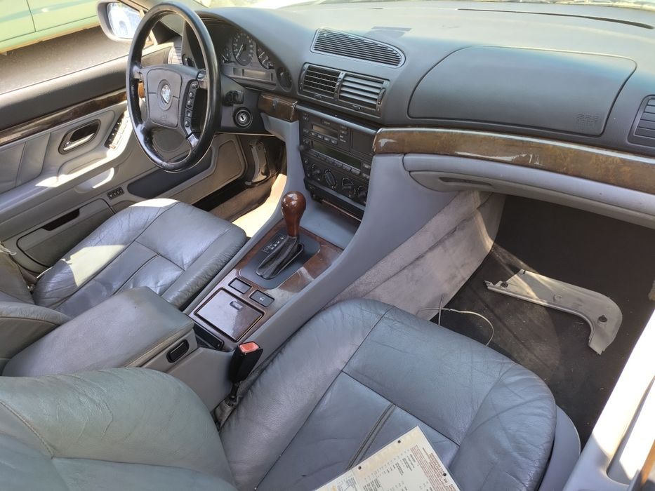 Бмв е38 735 с газ на части bmw