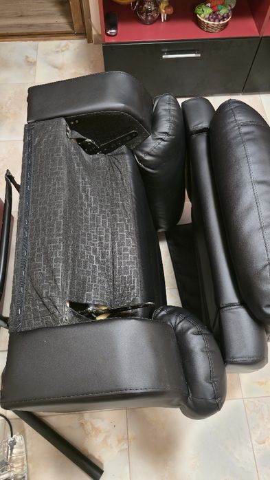 Продавам  2 броя фотьойли в отлично състояние без никакви забележки.