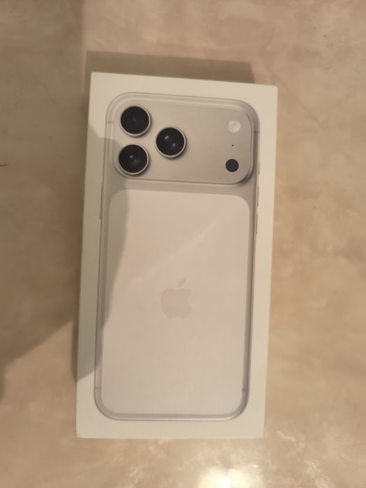 Iphone 17 pro max. E sim. 256 GB