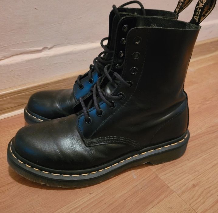Ghete, bocanci femei Dr Martens