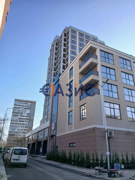 Апартамент с 3 спални в луксозен комплекс "Шантрер Резиденс" на ул.