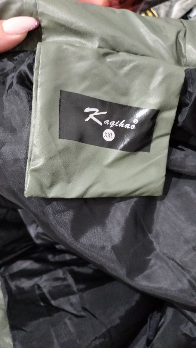Продам зимнюю куртку