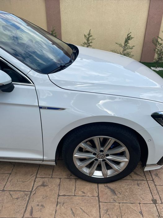 VW Passat GTE 2020