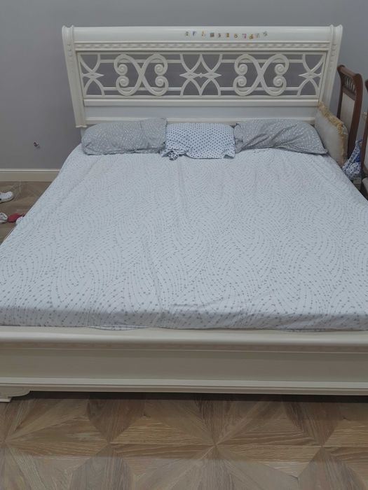 Продам двуспальную кровать Шатура