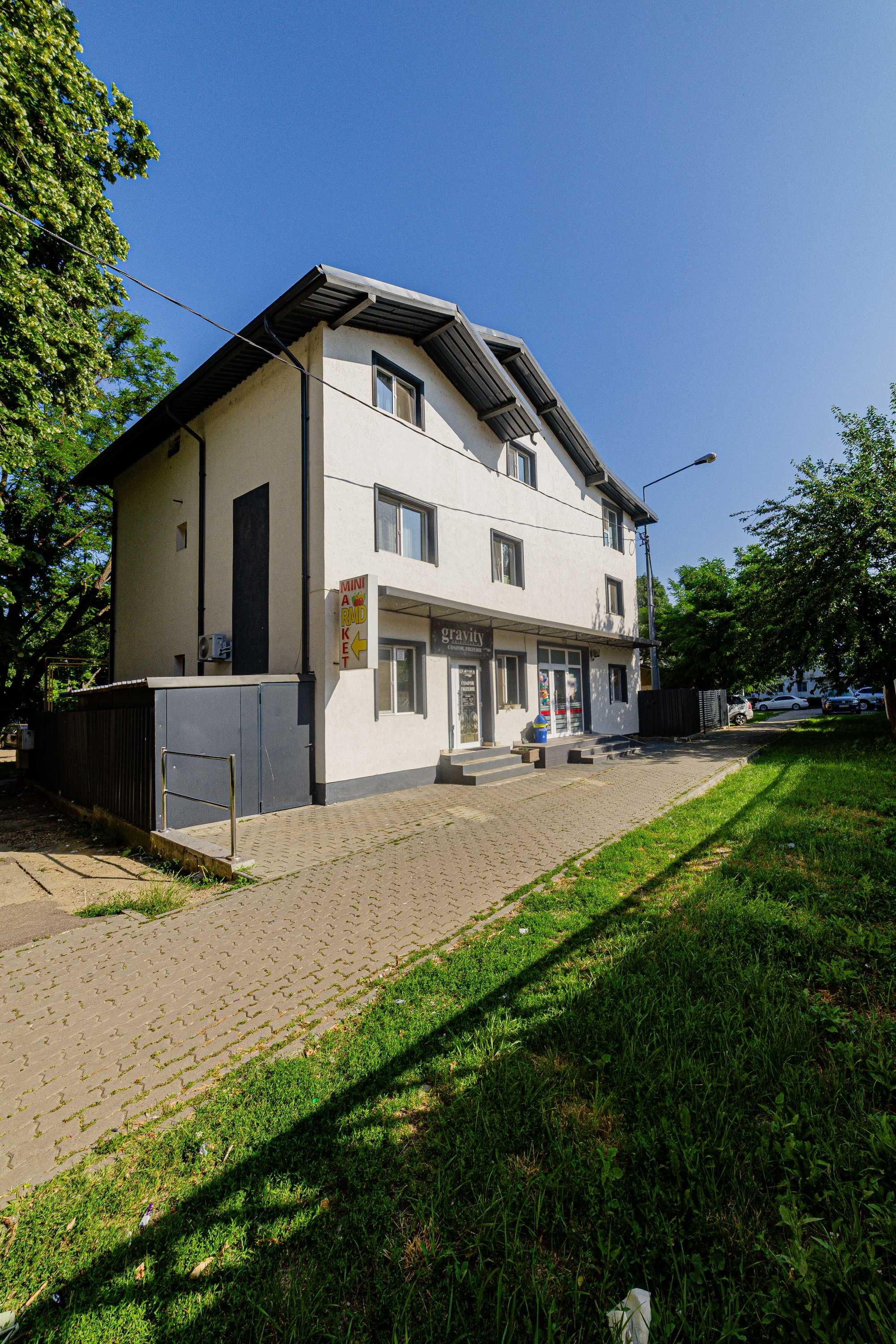 Vând sau închiriez spațiu comercial mini market