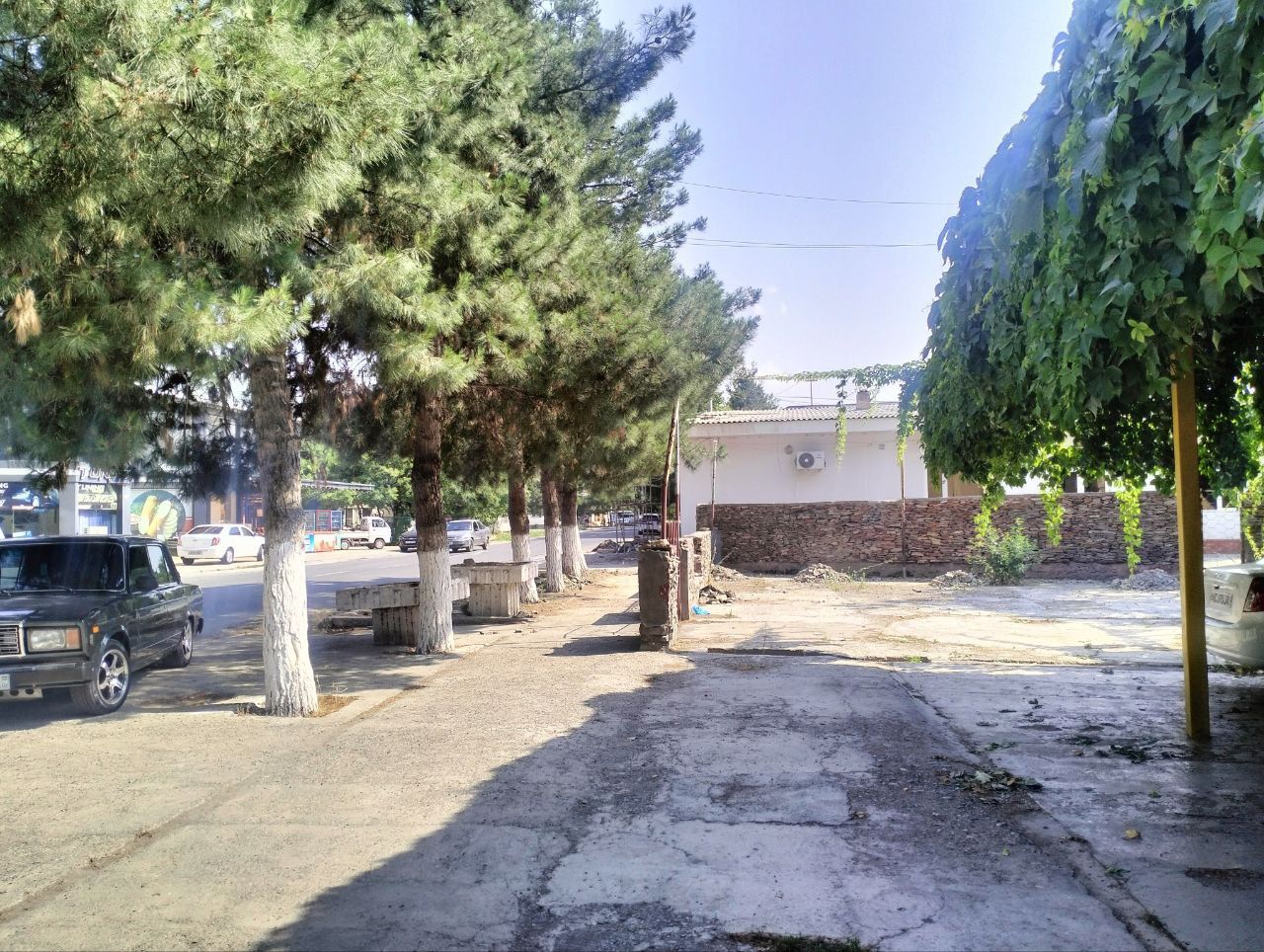Jizzax sh. Tijorat uchun yer sotiladi