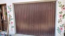 Usa garaj cu toate accesoriile