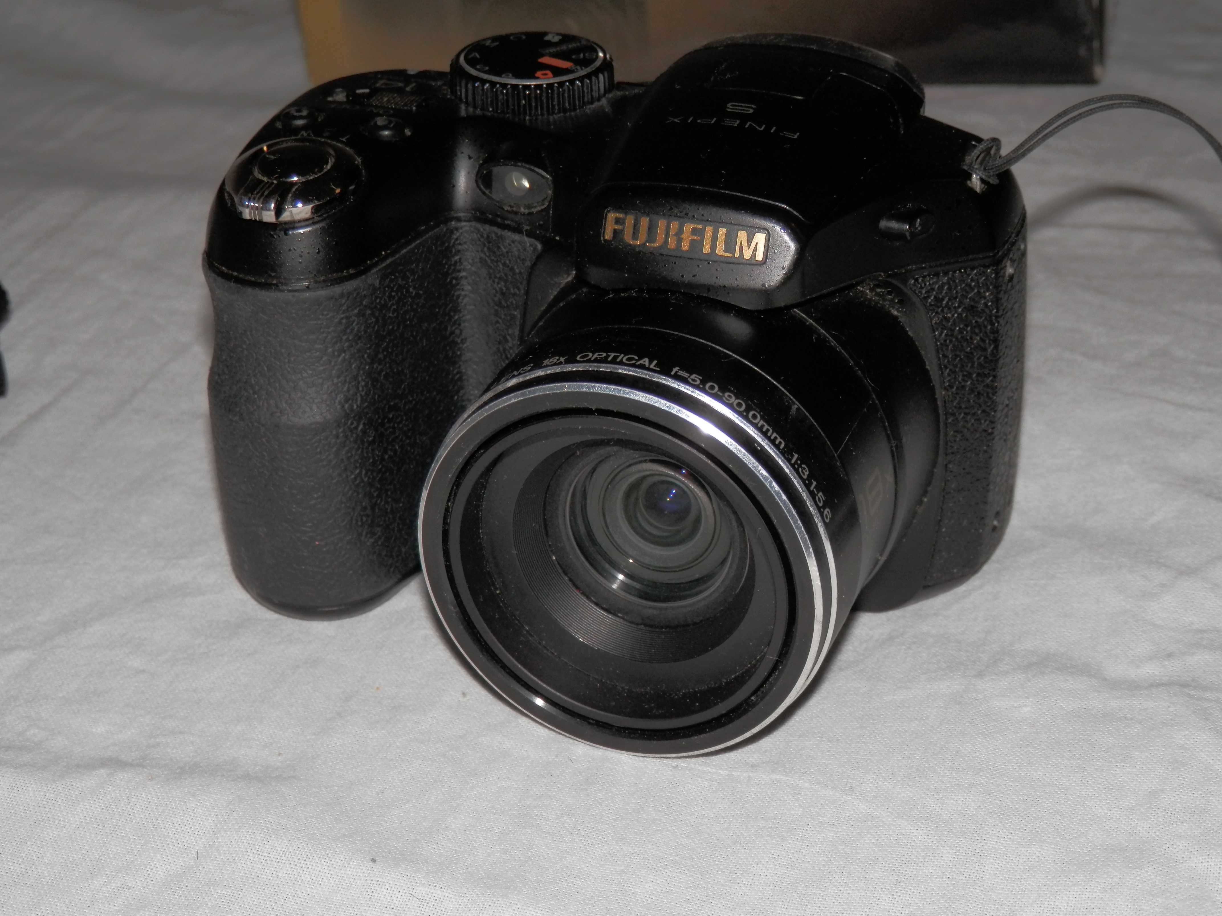 FUJIFILM finepix S 2800 HD