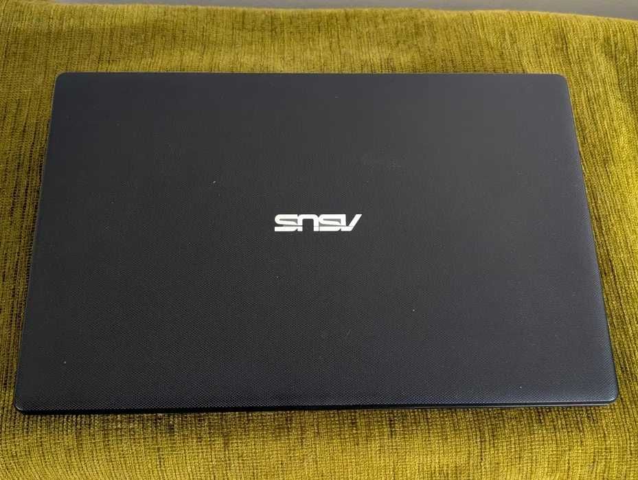 Laptop Asus , intel Core i3-3217u, ssd 256gb, 4 gb ram, display 15,6