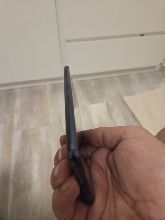 Продавам Samsung S20 FE 5G